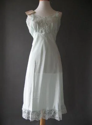 50s 60s Slip Deadstock Vintage Women's Lace Feminine Pale Aqua Small 34 VFG