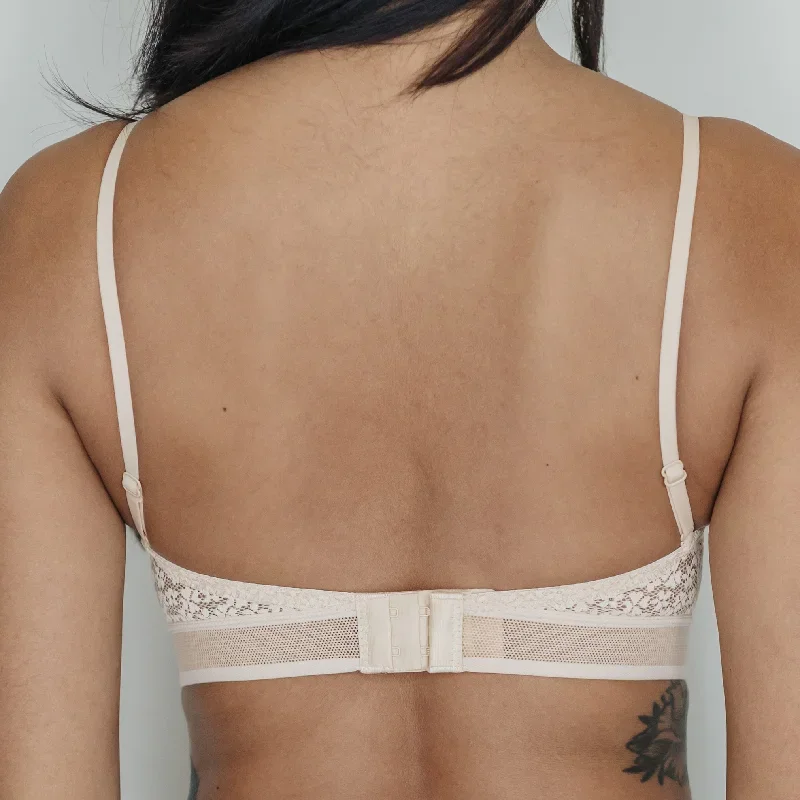 essential-chic-low-back-midi-wireless-bra-in-nude