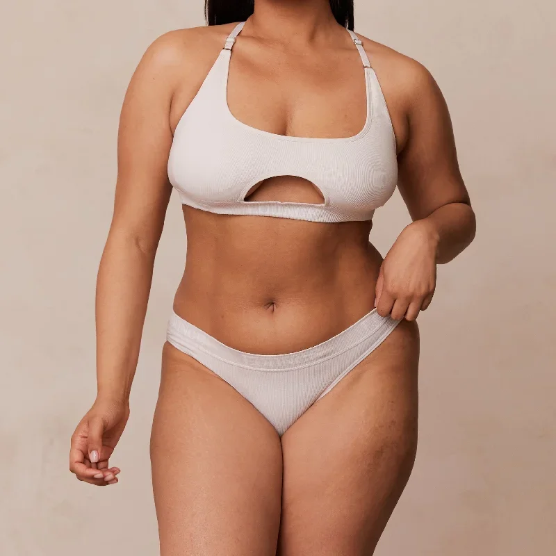 seamless-bra-thong-briefs-set-cream