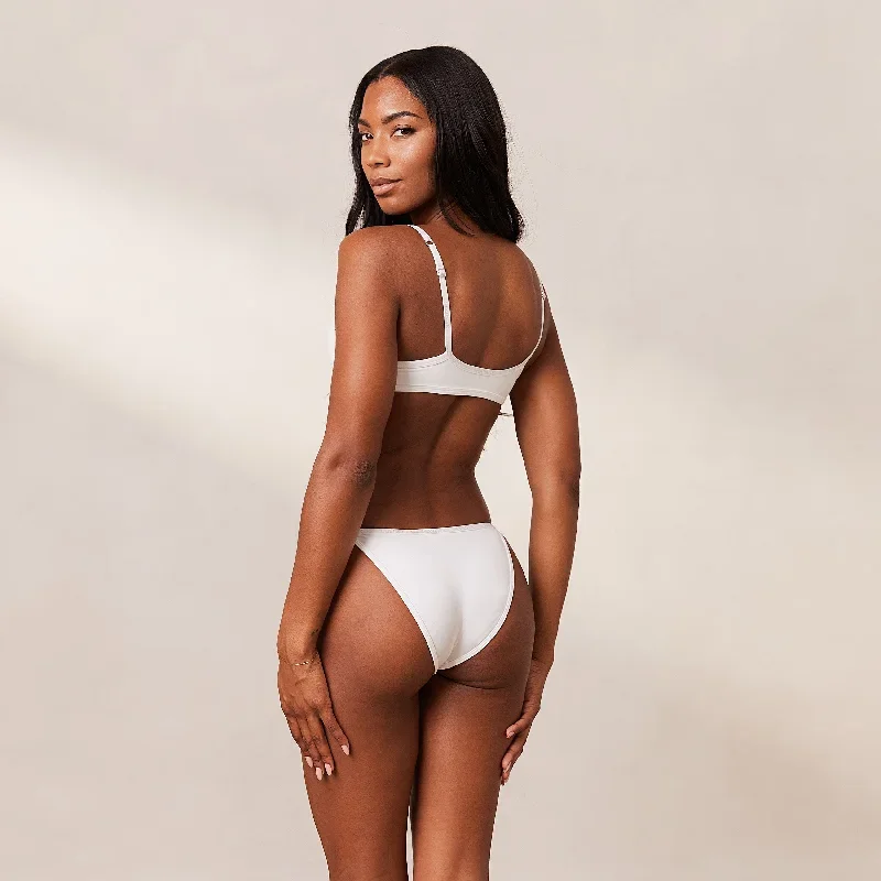 smooth-tshirt-bra-thong-briefs-set-white