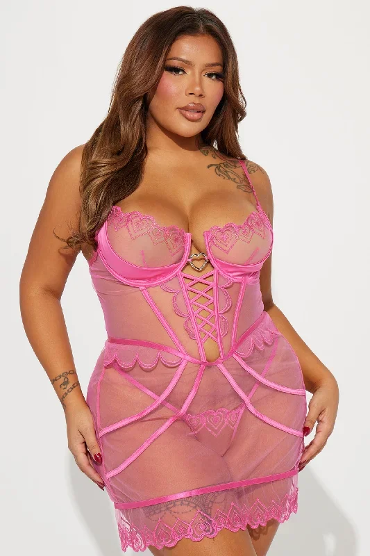 sweetie-dreams-embroidered-chemise-pink