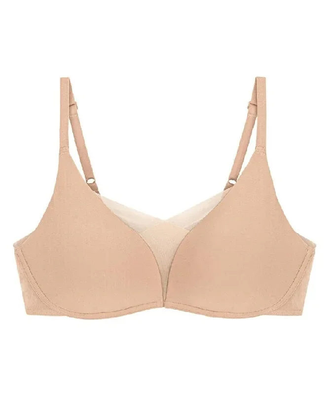 triumph-shape-smart-wire-free-bra-neutral-beige